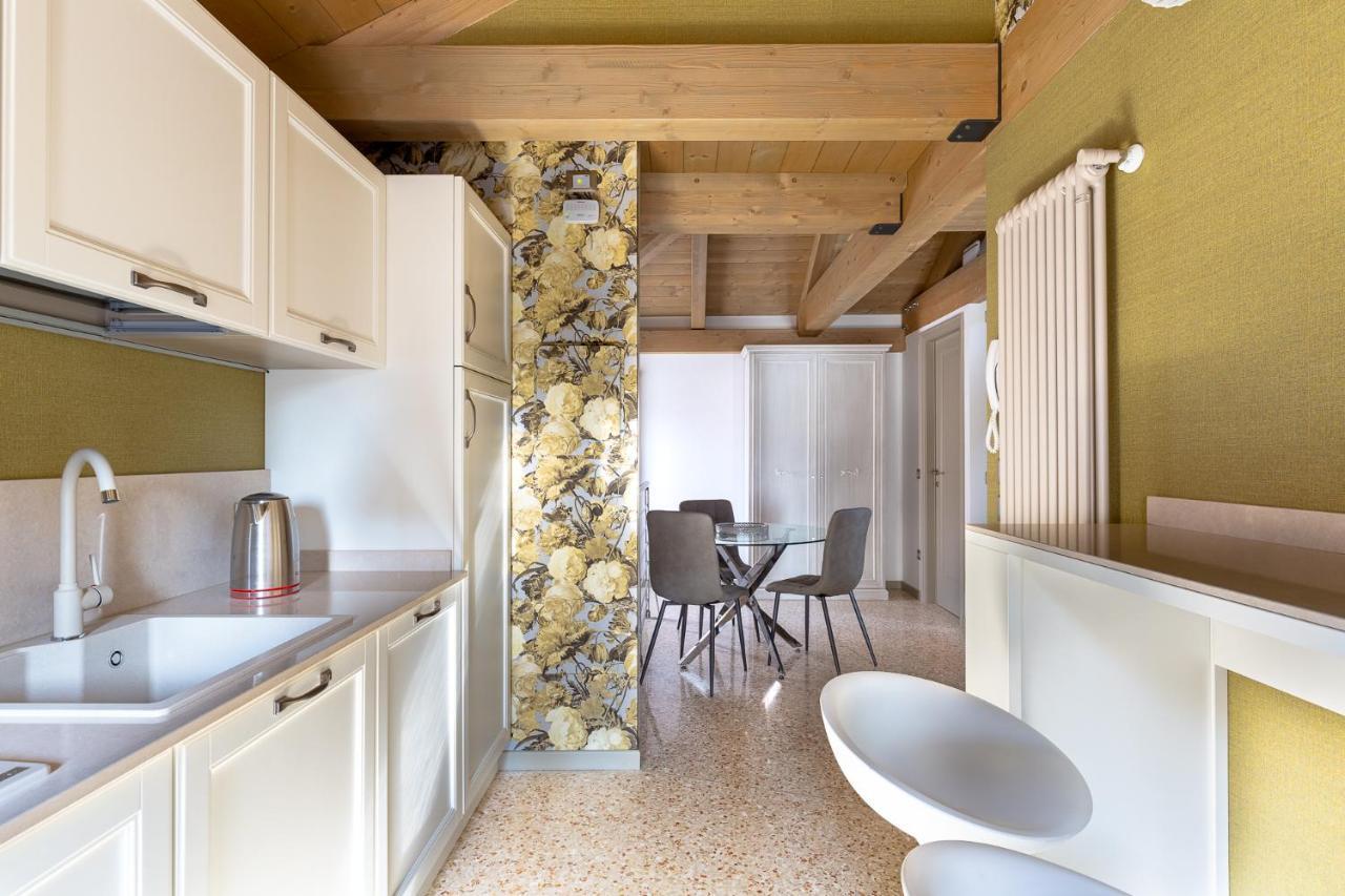 Ca' Cappello Venice Apartment 2 With Canal View Exterior photo