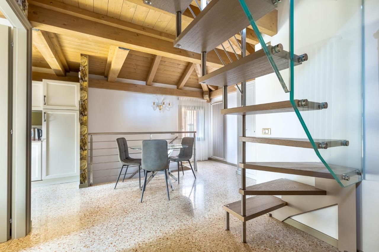 Ca' Cappello Venice Apartment 2 With Canal View Exterior photo