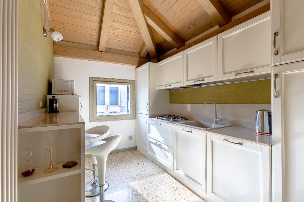 Ca' Cappello Venice Apartment 2 With Canal View Exterior photo