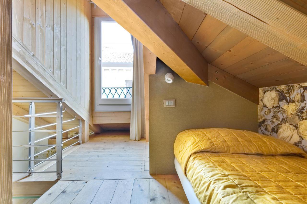 Ca' Cappello Venice Apartment 2 With Canal View Exterior photo