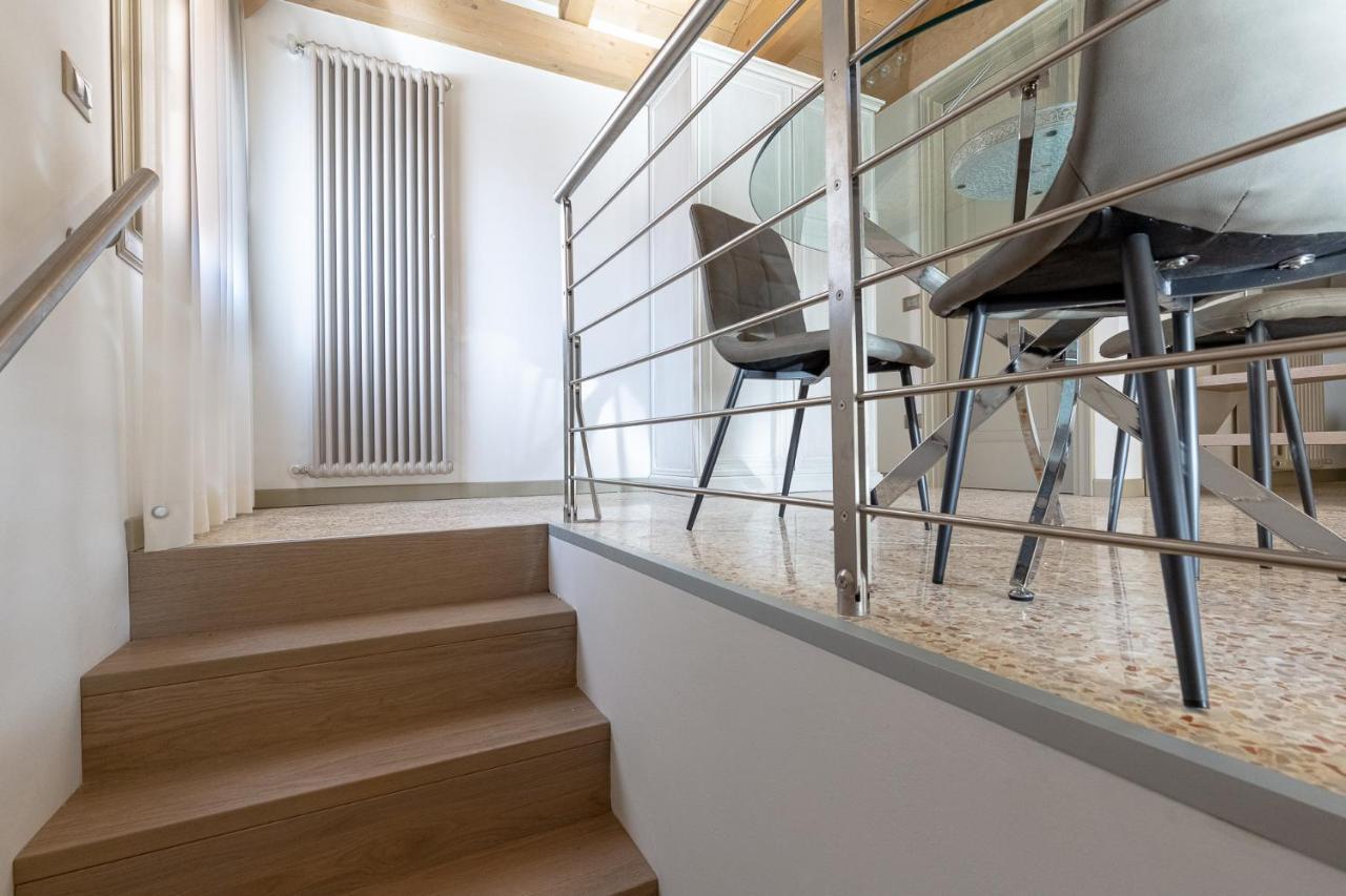 Ca' Cappello Venice Apartment 2 With Canal View Exterior photo